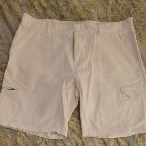 GUESS BUTTON-FLY CARGO SHORTS